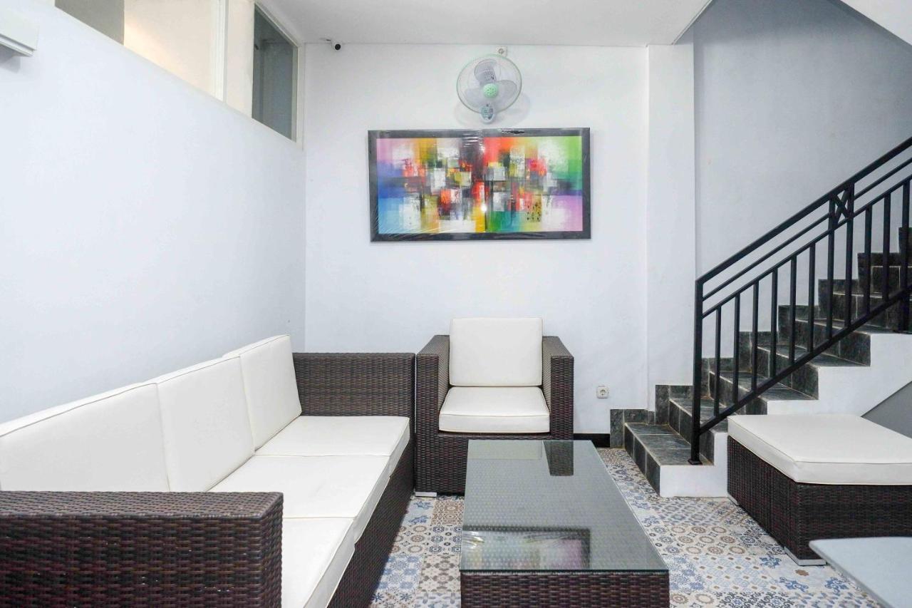 Reddoorz Plus Near Patung Kuda Undip Jatingaleh Exterior foto