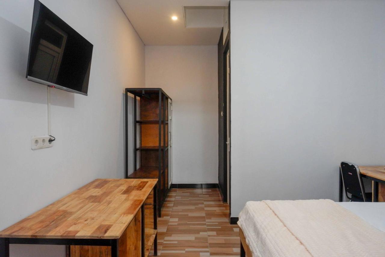 Reddoorz Plus Near Patung Kuda Undip Jatingaleh Exterior foto