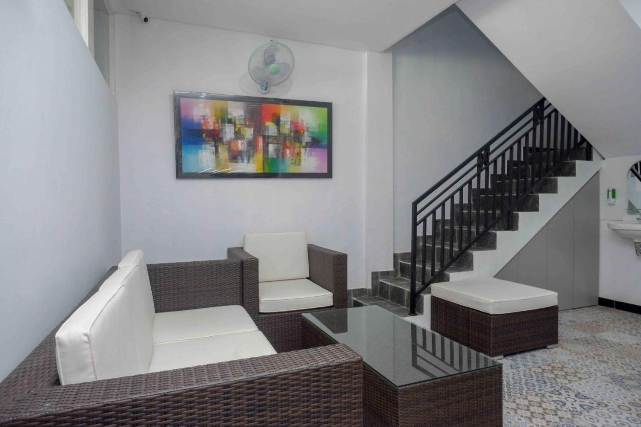 Reddoorz Plus Near Patung Kuda Undip Jatingaleh Exterior foto
